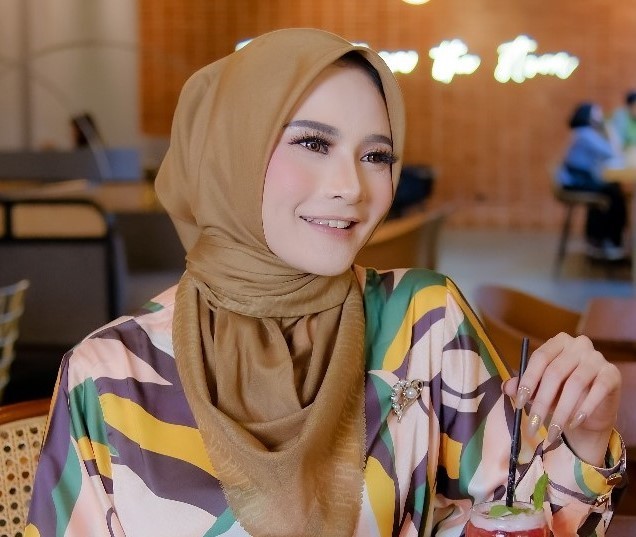 Koleksi Blouse Istimewa